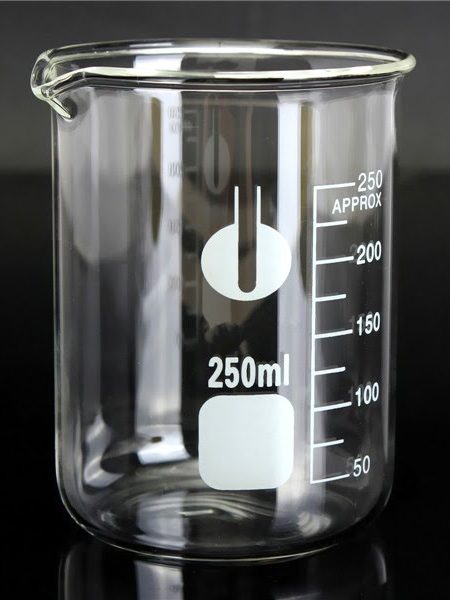 becher thủy tinh - dụng cụ thiết yếu phòng thí nghiệm - REDLAB